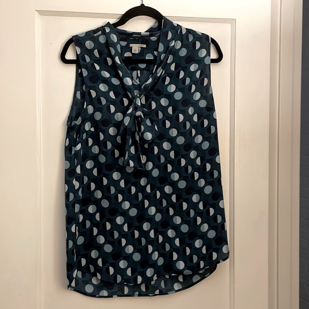L Halogen sleeveless blouse with bow. Easy professional wear.